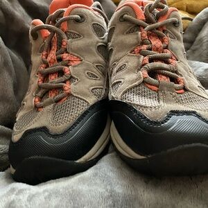 Merrell Women’s Hiking Shoes Moab 3 size 8.5